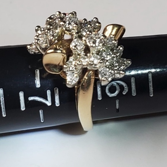 14K woman’s ring solid yellow gold with natural diamonds NWT “Pomegranate Bloom” - Picture 7 of 9